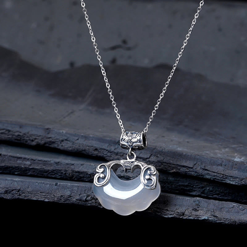 Collar con colgante de pez koi y candado de buenos deseos de calcedonia natural en plata de ley 925 con piedras de Buda