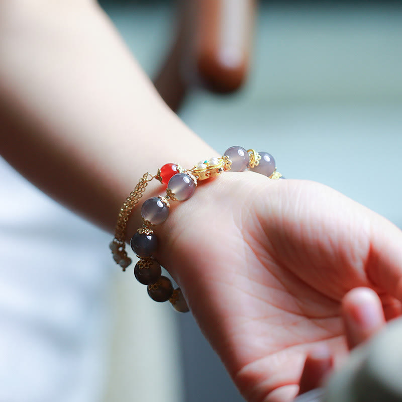 Pulsera de equilibrio con borlas de perla y ágata gris natural de Buda