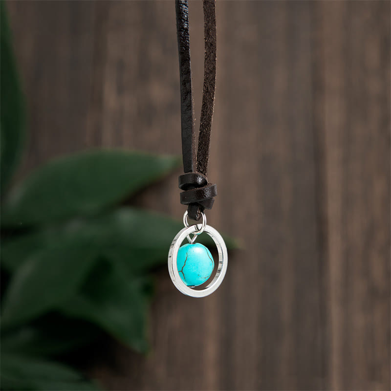 Collar con colgante de piedra turquesa redonda de Buda y fuerza protectora