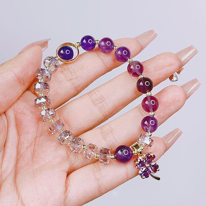 Pulsera con dijes curativos de trébol de cuatro hojas y cristal de amatista de Buda