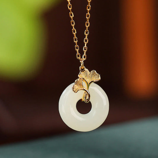 Collar con colgante de plata de ley 925 con piedras de Buda, jade hetiano natural, hoja de ginkgo y hebilla de la suerte.