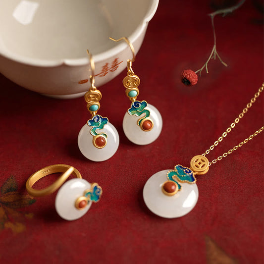 Collar, colgante, pulsera, anillo y pendientes con piedras de Buda, jade, monedas de cobre y nubes auspiciosas.
