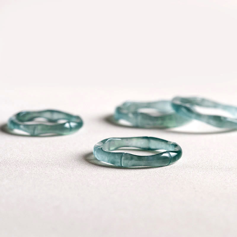 Buddha Stones Ring aus natürlichem Jade und Bambus für Wohlstand und Fülle