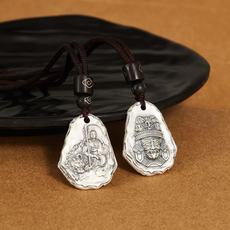 Collar con colgante de la diosa Zakiram del Buda Ksitigarbha en plata de ley 999 con piedras de Buda