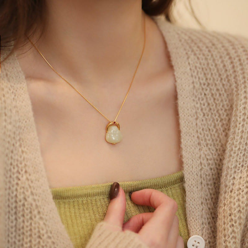 Collar con colgante de Buda sonriente de jade hetiano natural en plata de ley 925 con piedras de Buda