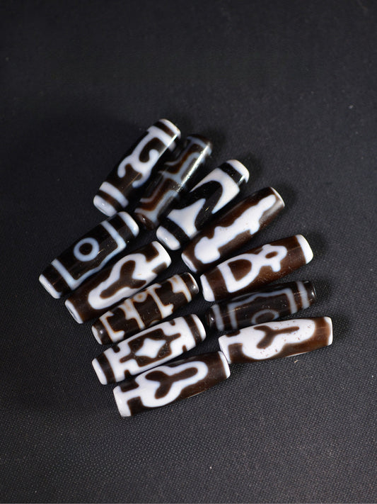 Black and White Dzi Bead Pendant Agate, Length 38mm and Width 13mm, Totem Random - Touch Bling