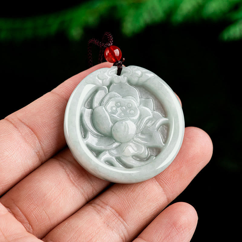 Colgante de prosperidad con flor de loto de jade natural tallada con piedras de Buda