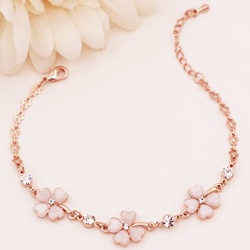 Pulsera de cadena de amor con trébol de cuatro hojas y cristales rosas de Buddha Stones