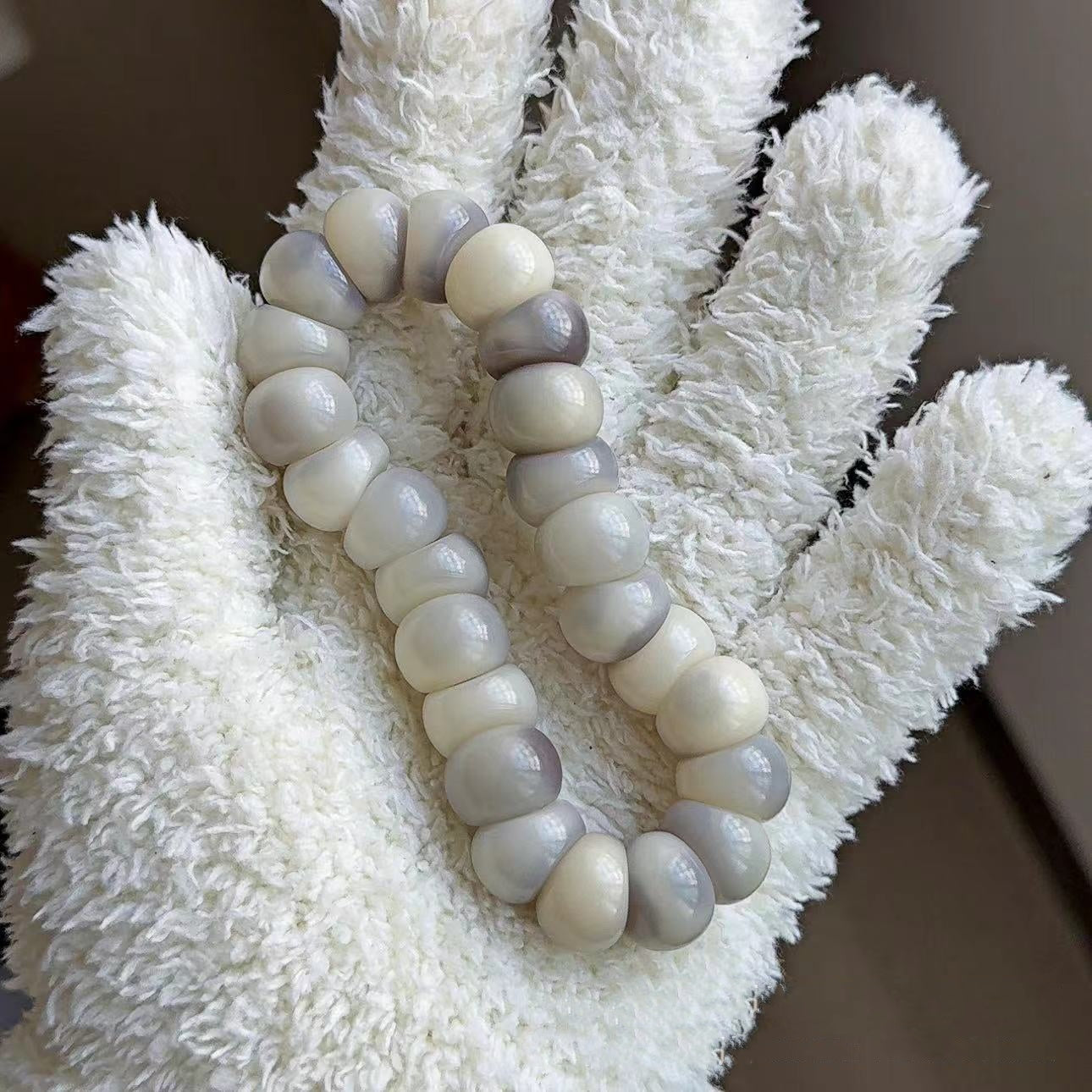 New Milky Strawberry-Colored Garlic Bodhi Bracelet 14MM (Multiple Colors Available) - Touch Bling