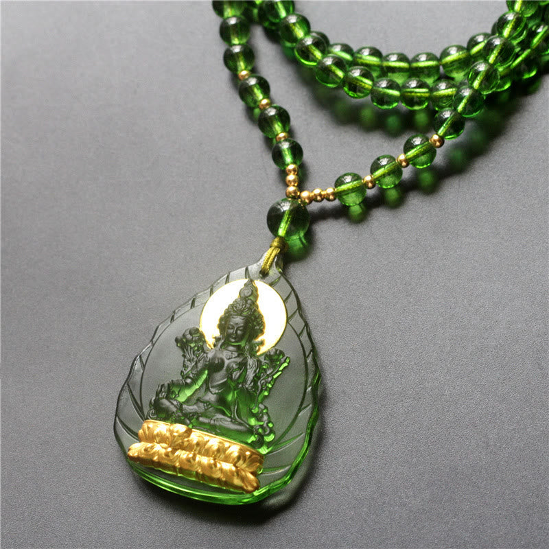 Collar con colgante de protección de cristal Liuli bañado en oro con piedras de Buda Tara Verde tibetano