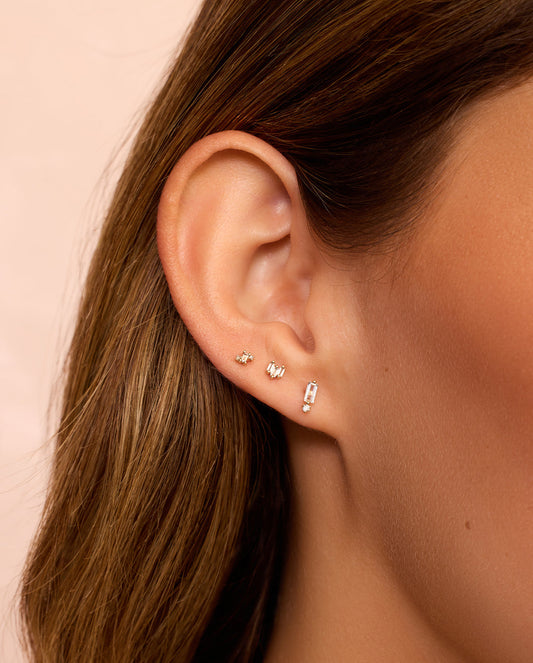 Trío de pendientes individuales Amara con zafiro blanco