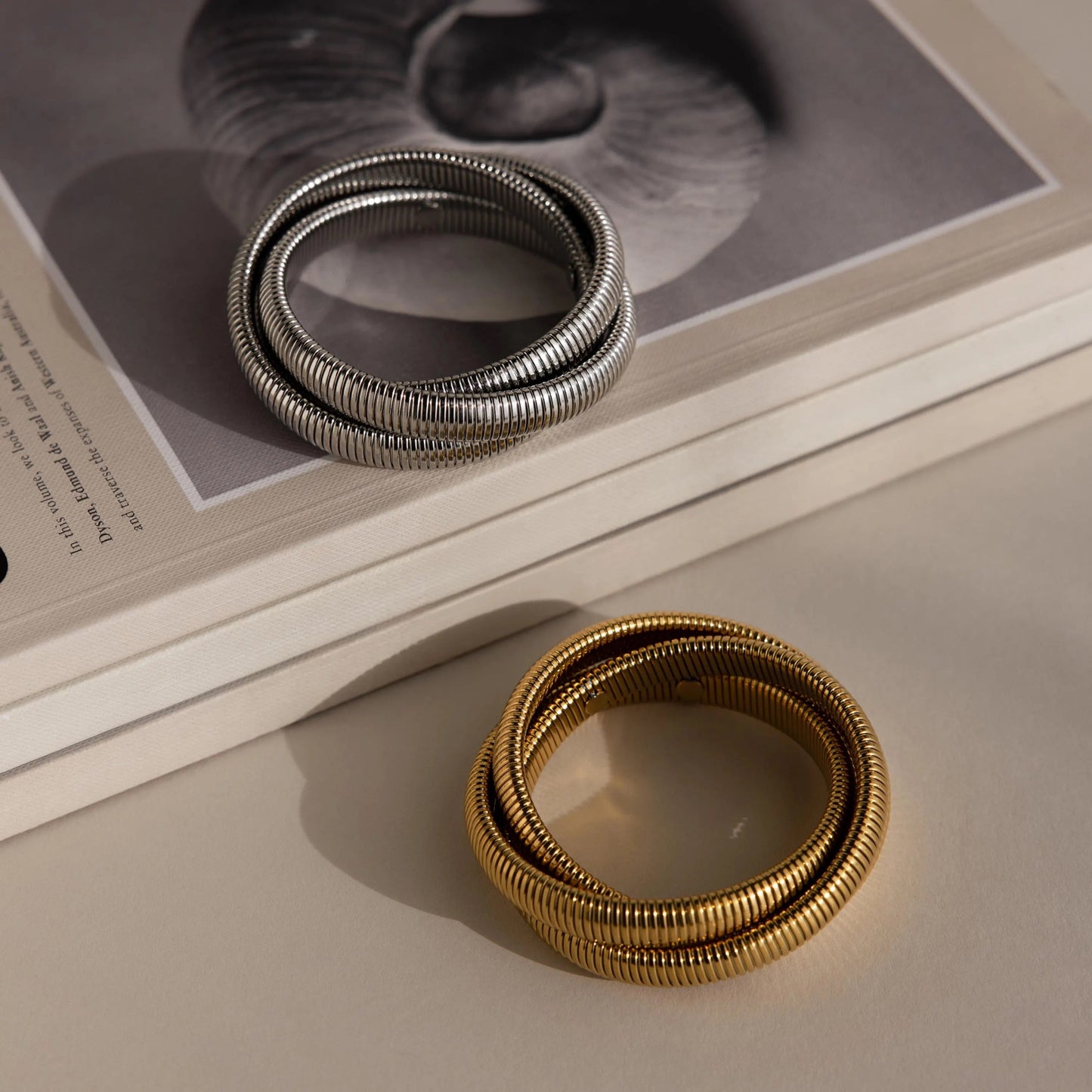 Ribbed Infinity Bangle