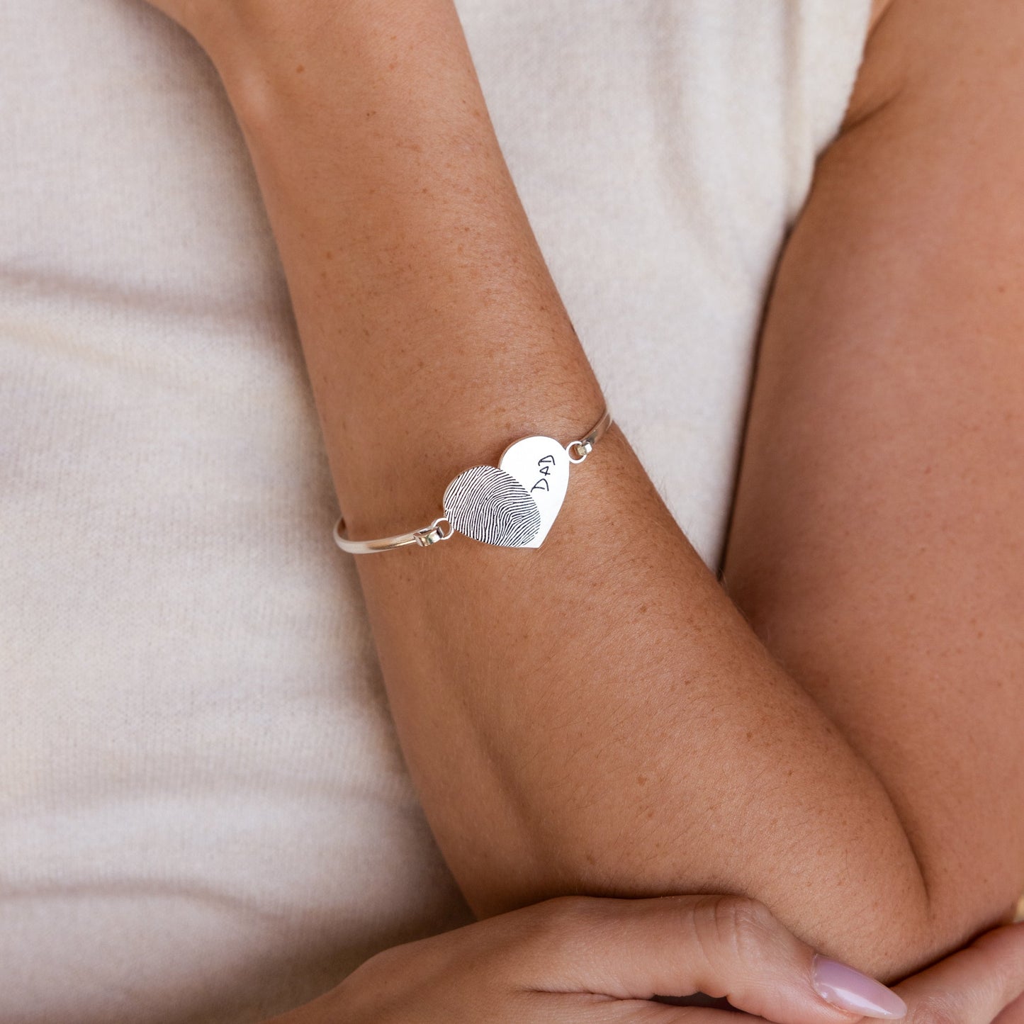 Brazalete de corazón con huella dactilar