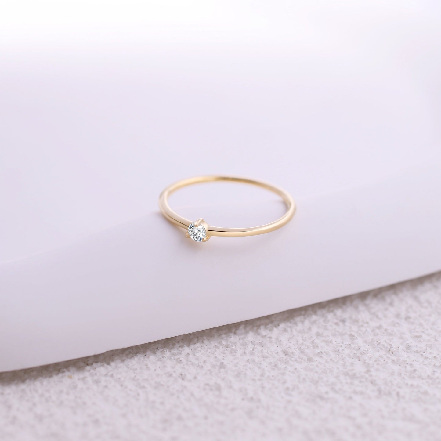 Winziger Diamantring
