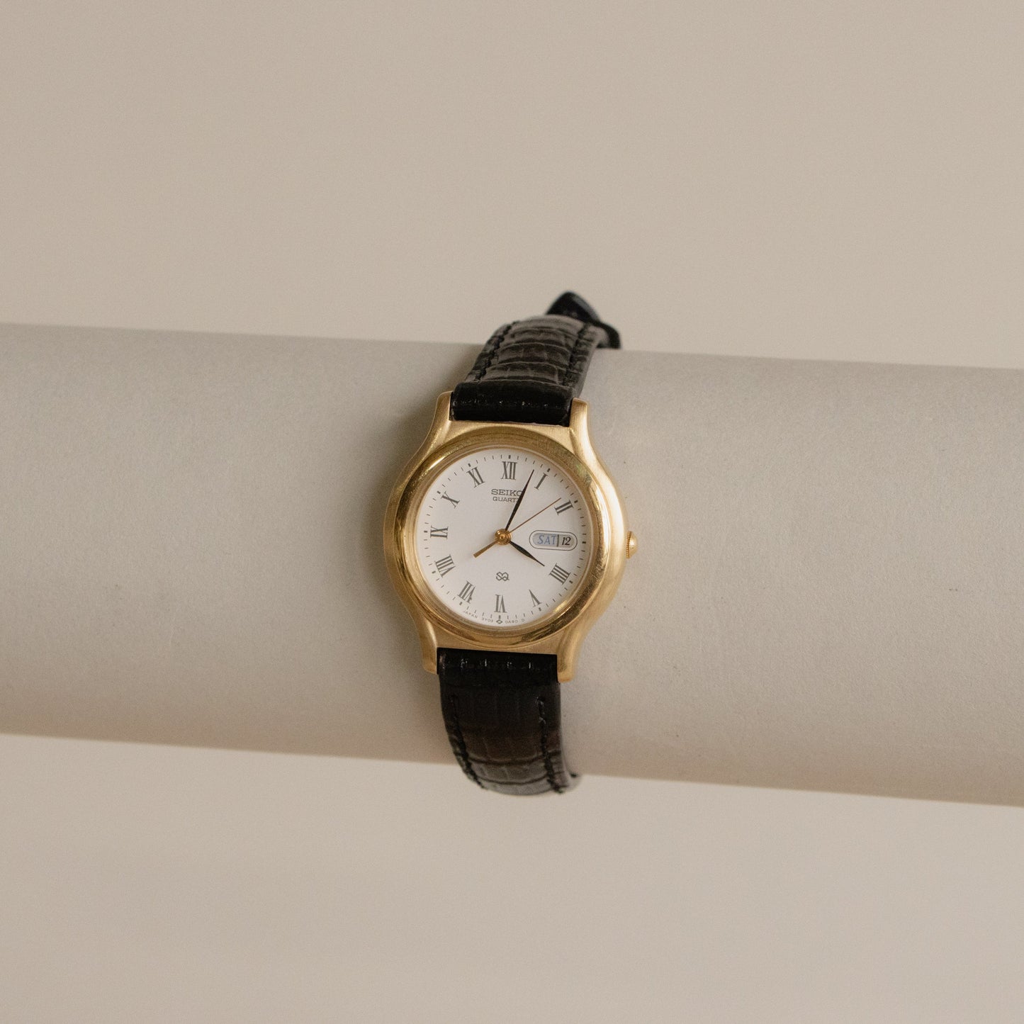 Vintage Seiko Bold Black Strap Gold Watch