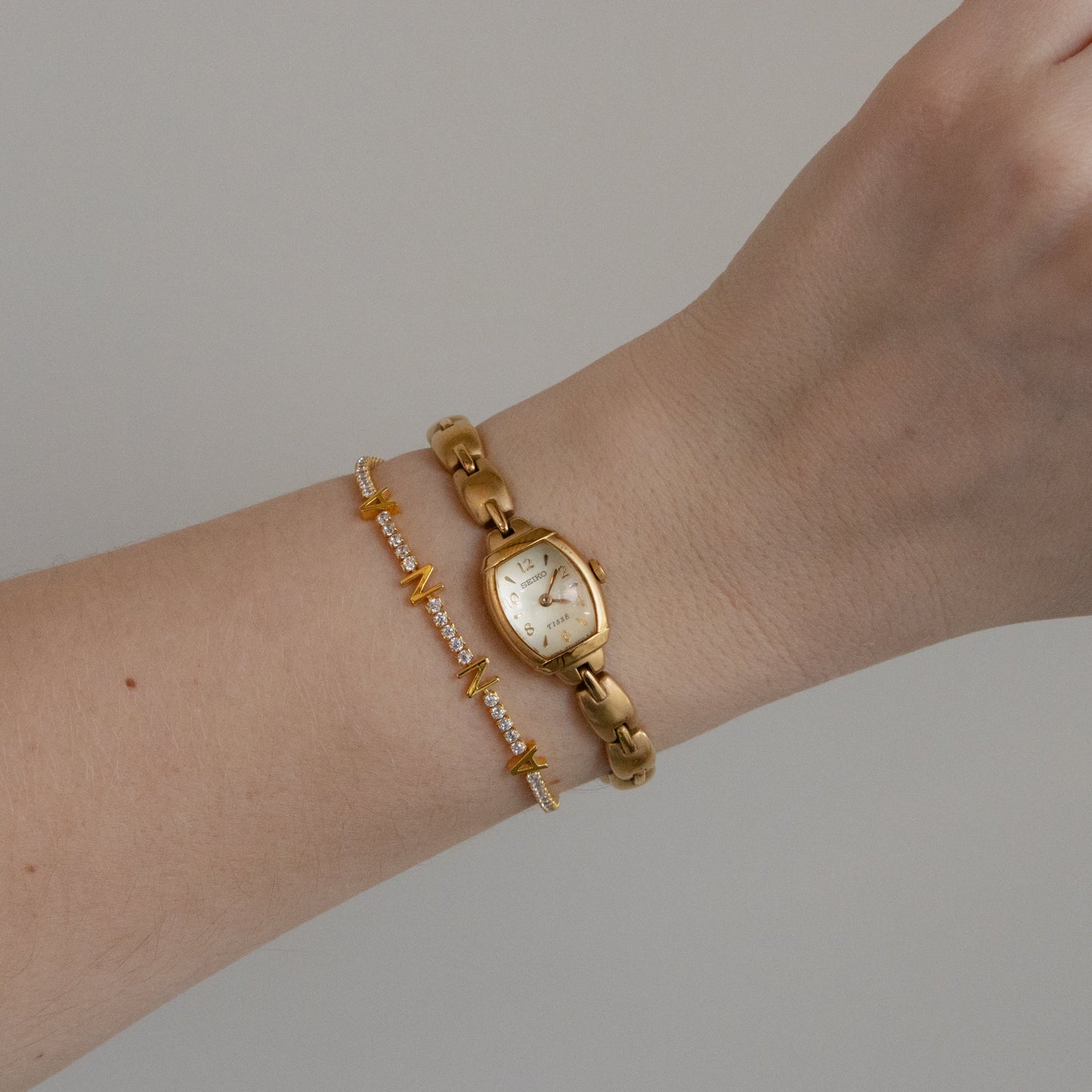 Vintage Seiko Tisse Oval Link Gold Watch
