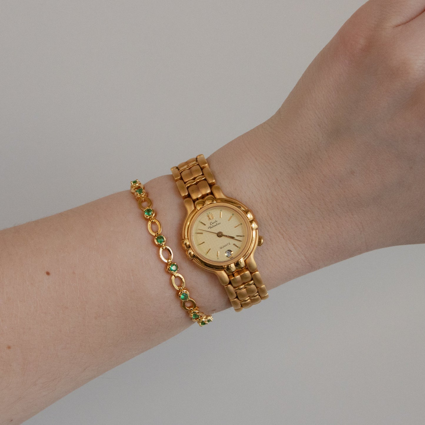 Vintage Carlo Valentino Bold Round Gold Watch