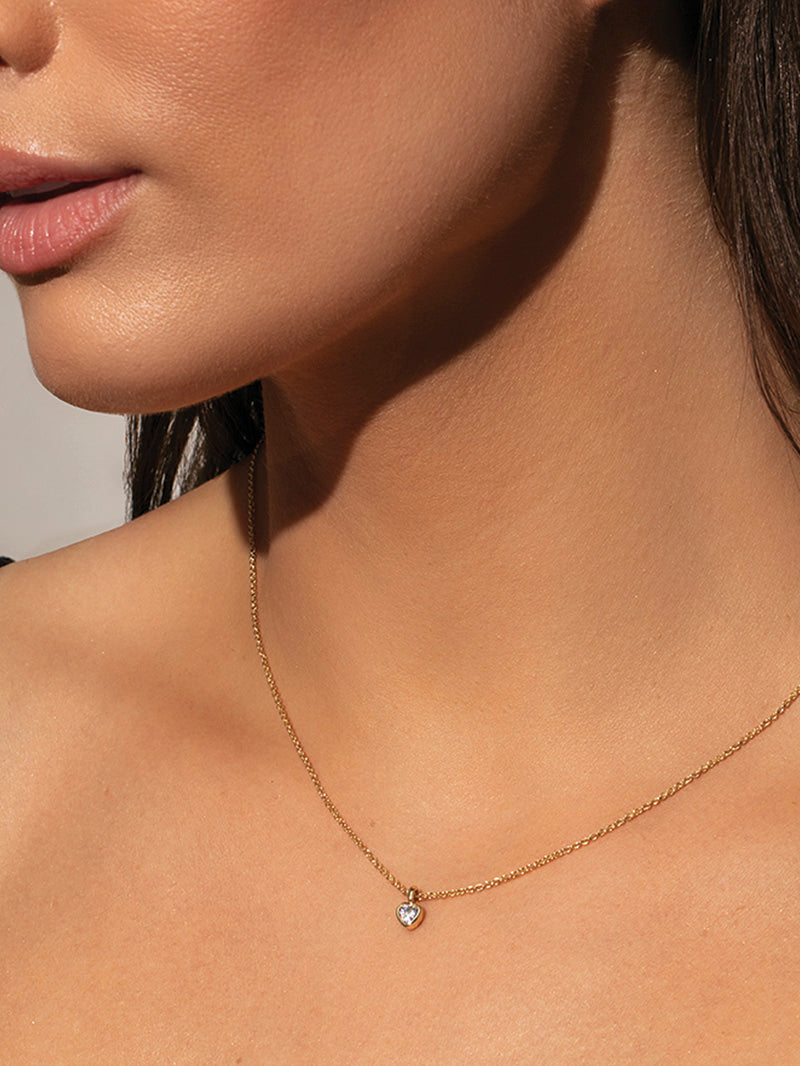Collar de corazón de diamantes