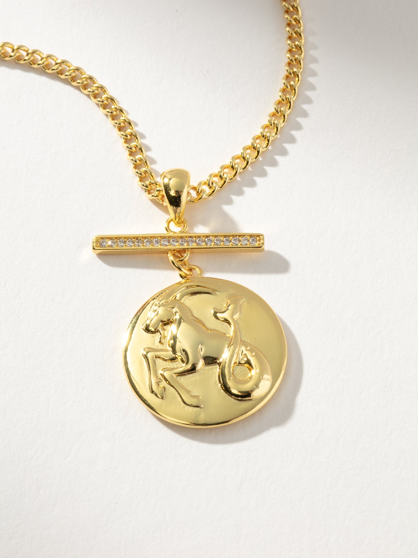 Collar con colgante del zodiaco