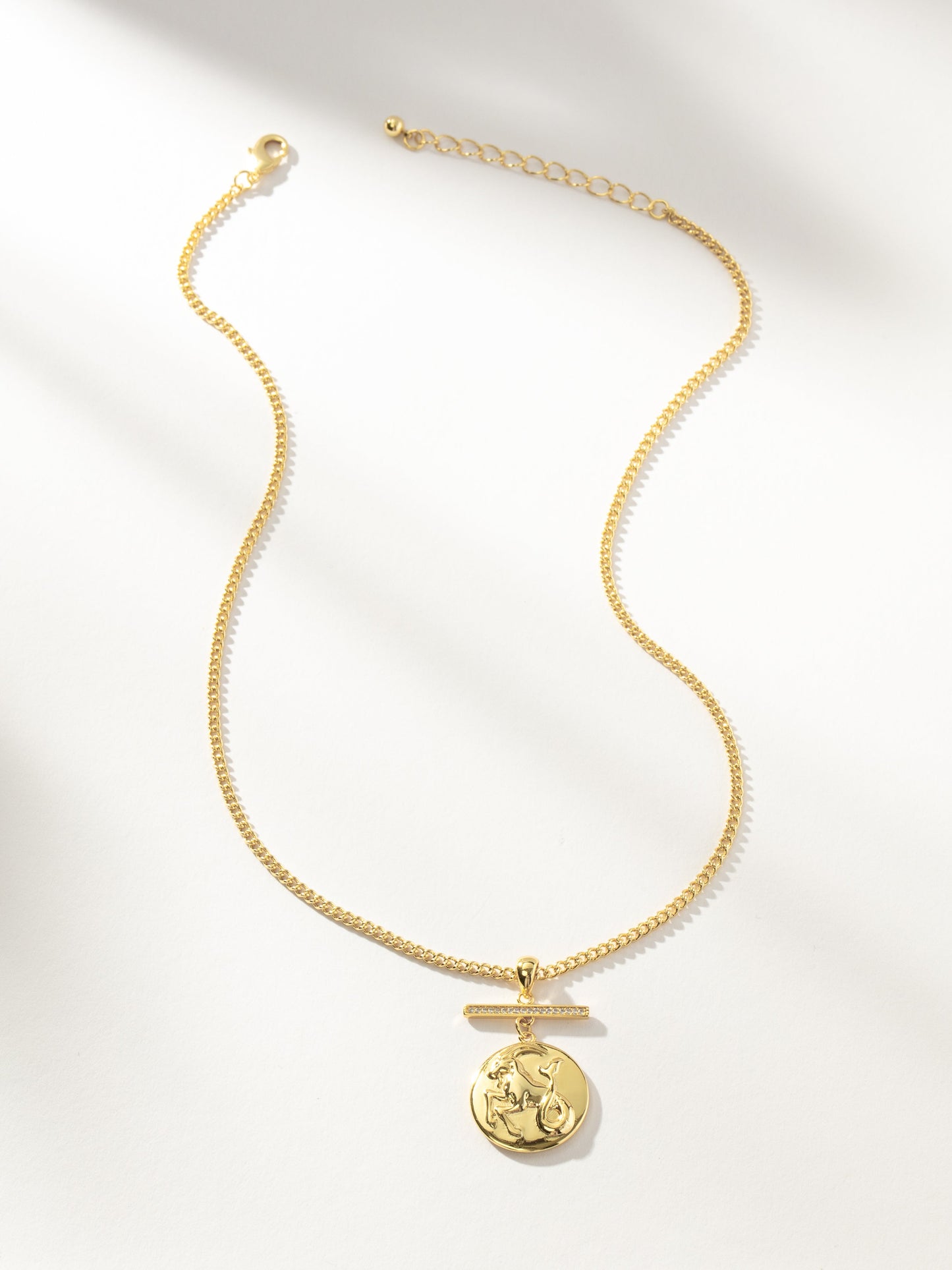 Collar con colgante del zodiaco