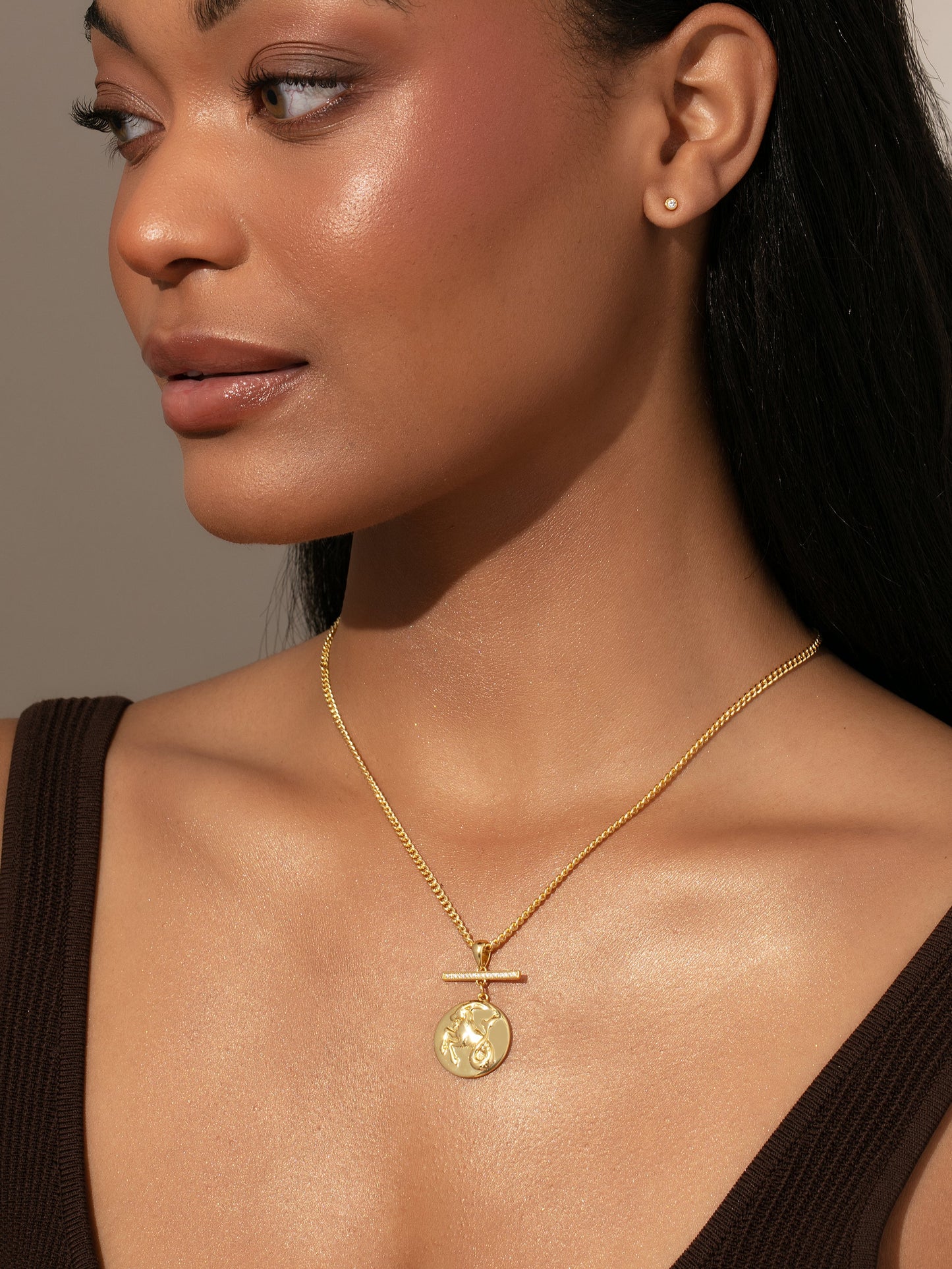 Collar con colgante del zodiaco