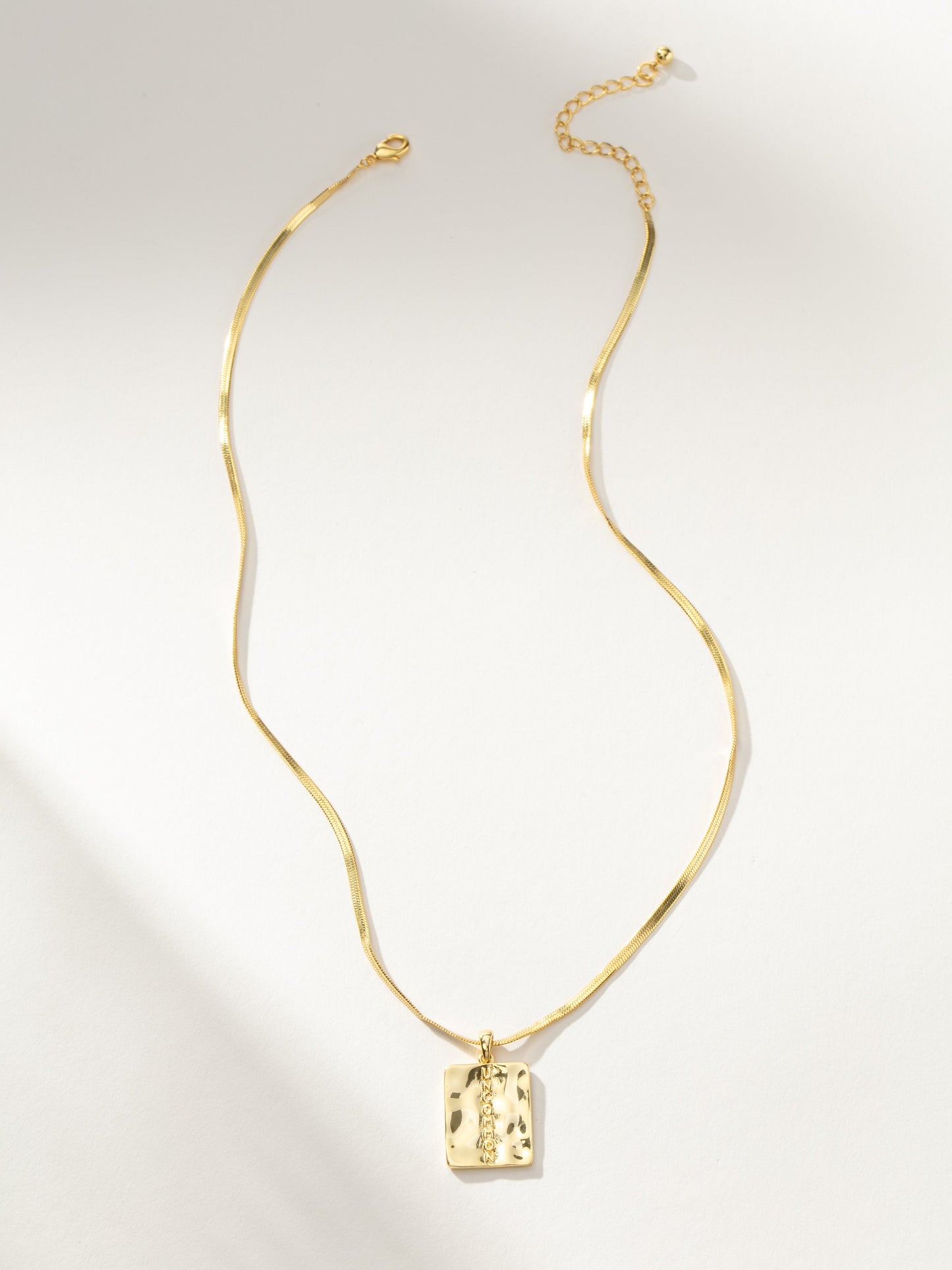 Collar colgante poco común
