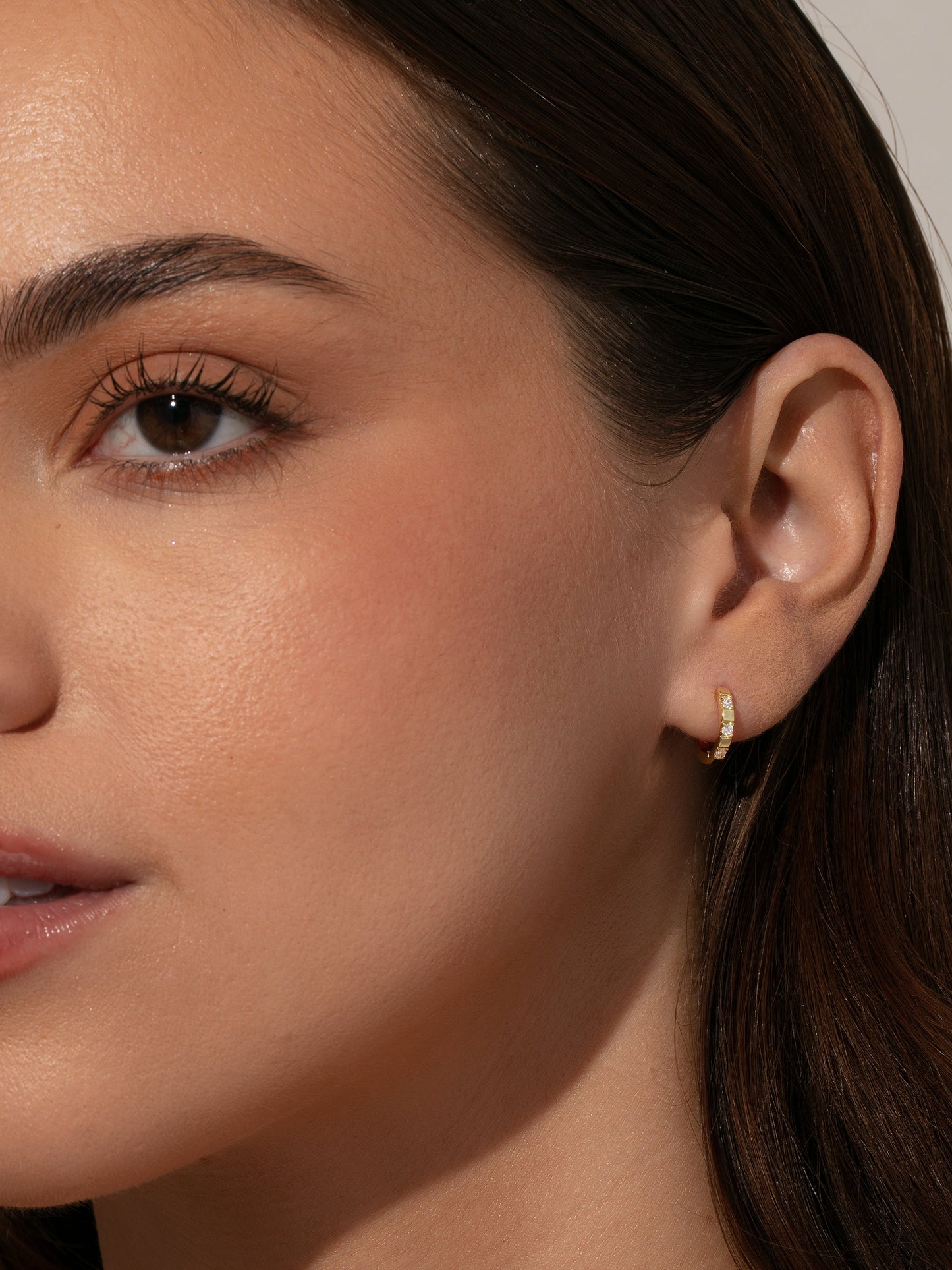 Pendientes Huggie de pasarela