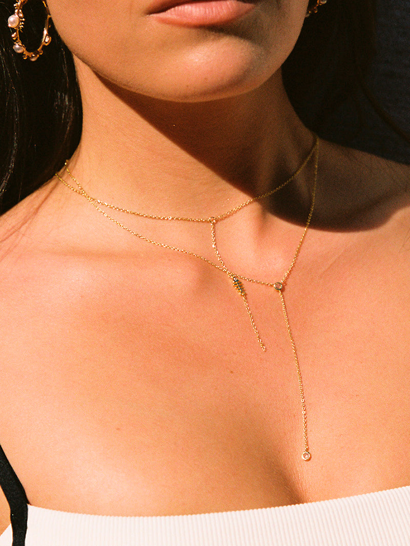Collar de lazo con espina de pescado