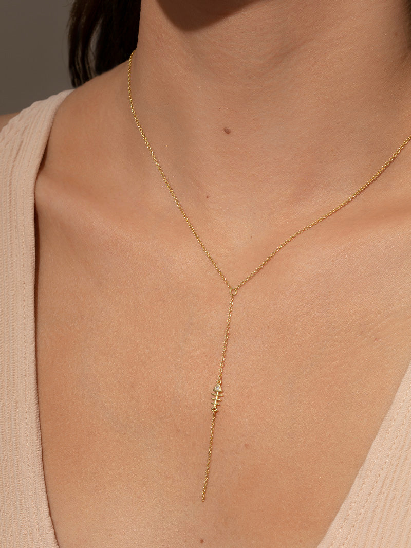 Collar de lazo con espina de pescado