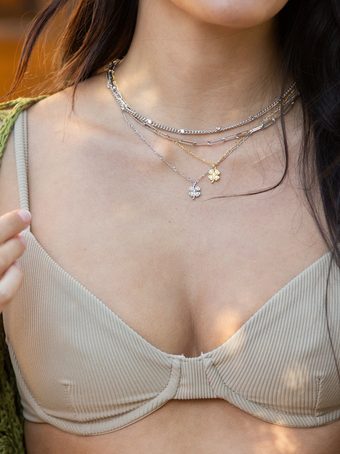 Collar de trébol de cuatro hojas