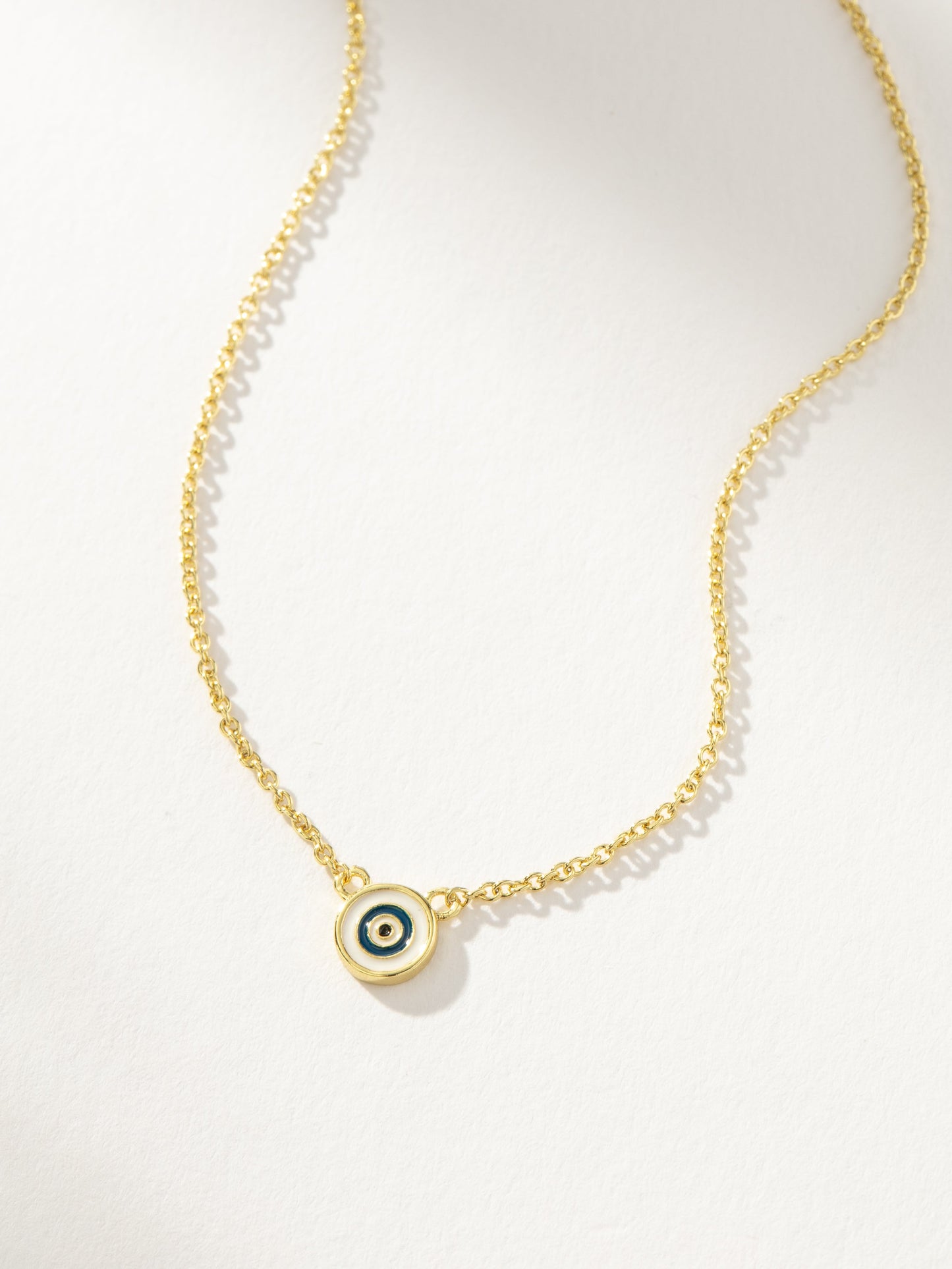 Collar sencillo de mal de ojo