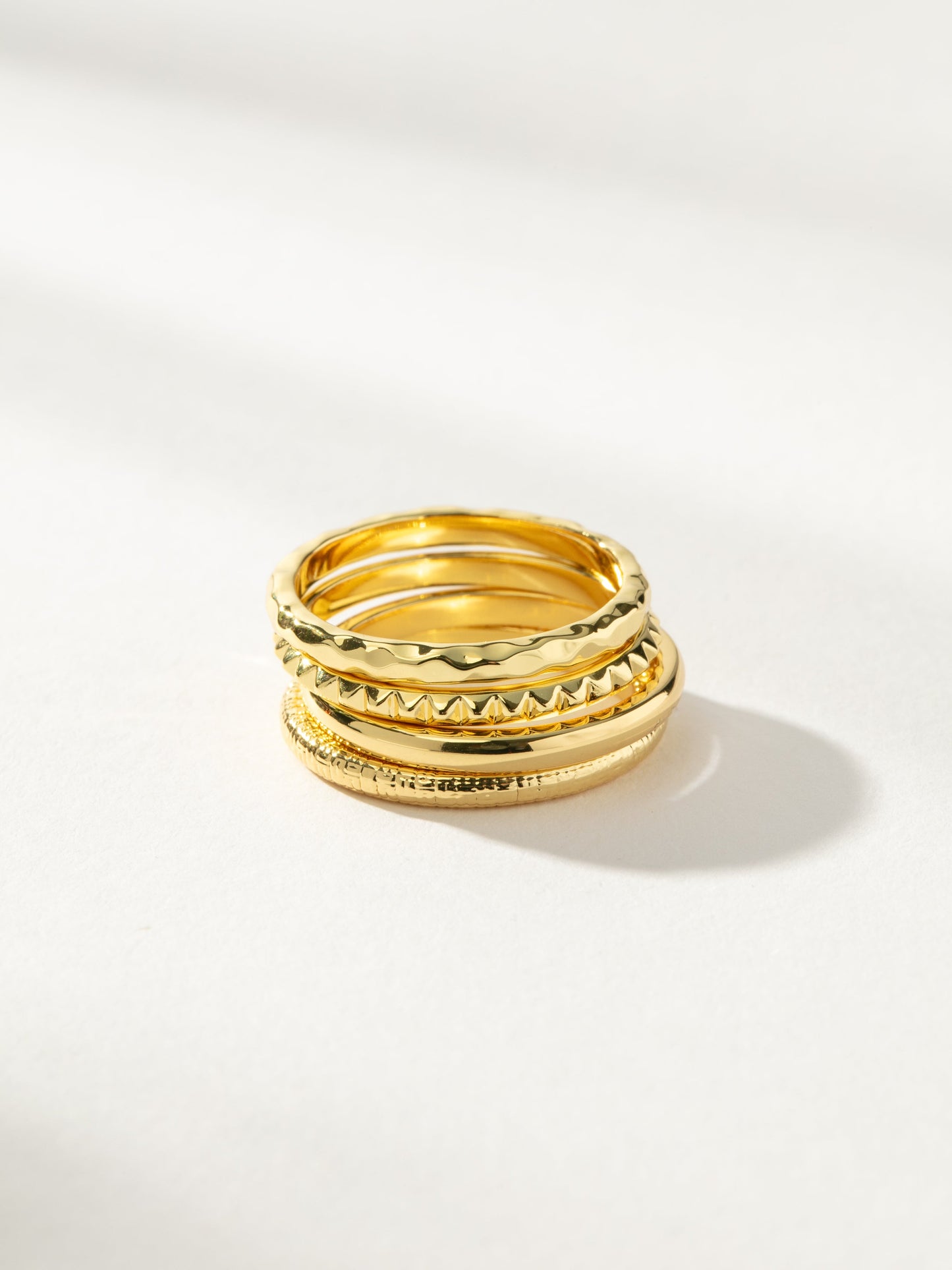 Juego de anillos texturizados (4 unidades)