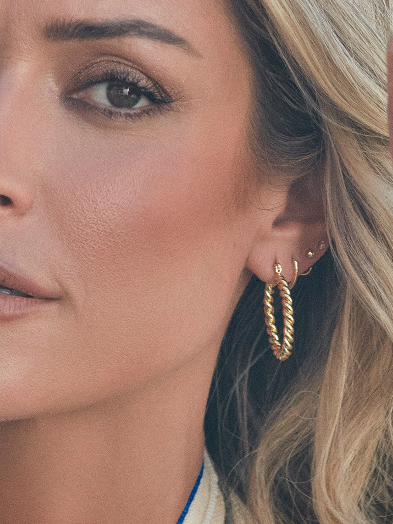 Pendientes de aro con cuerda torcida