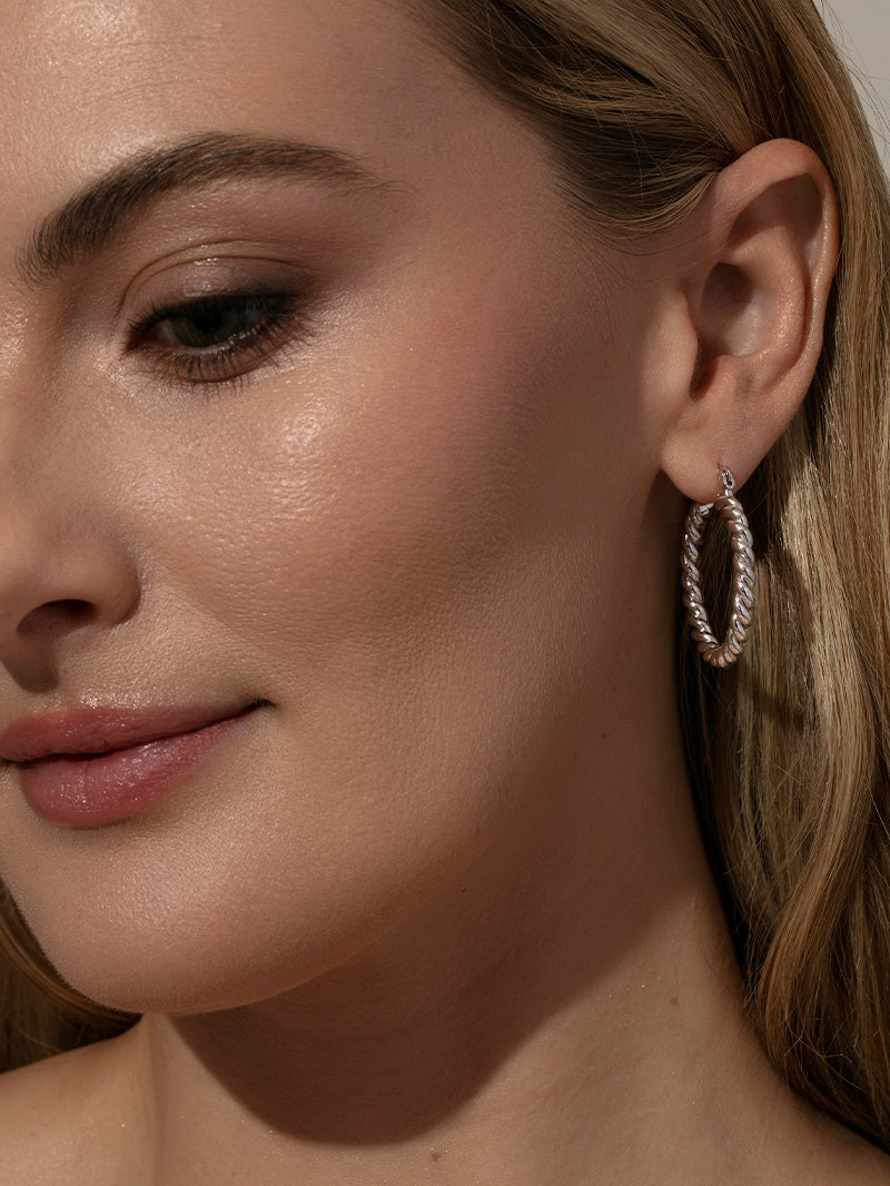 Pendientes de aro con cuerda torcida