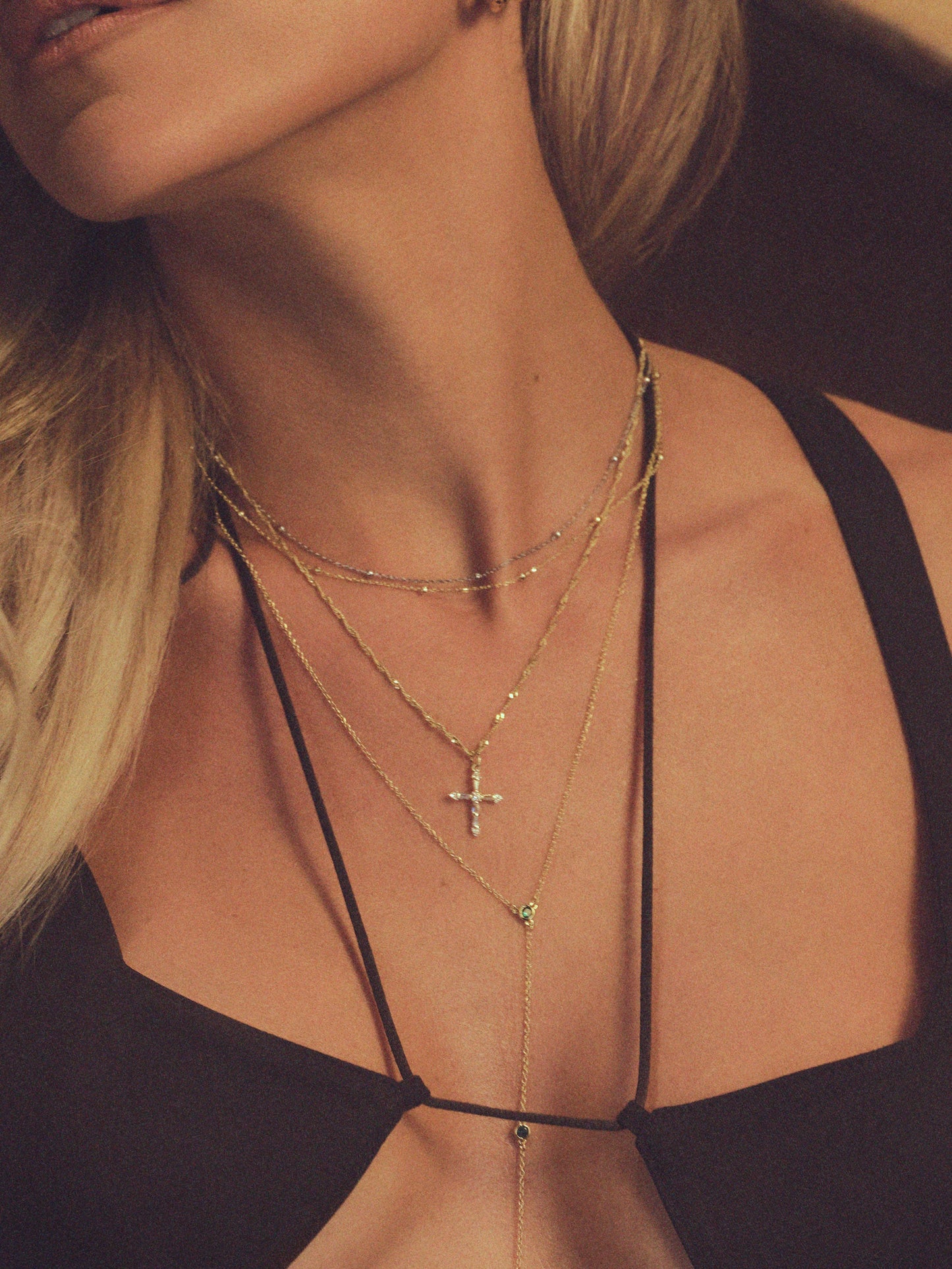 Collar de cadena satelital