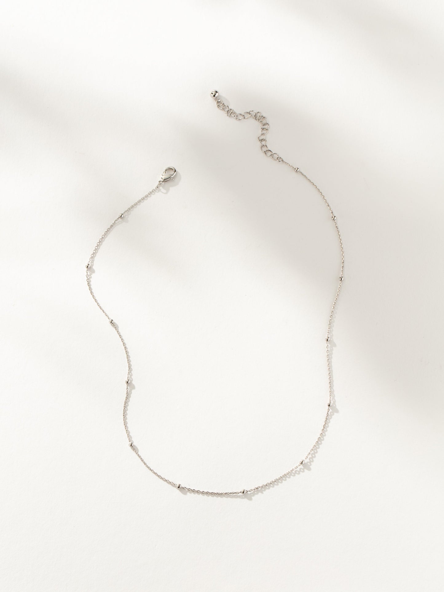 Collar de cadena satelital