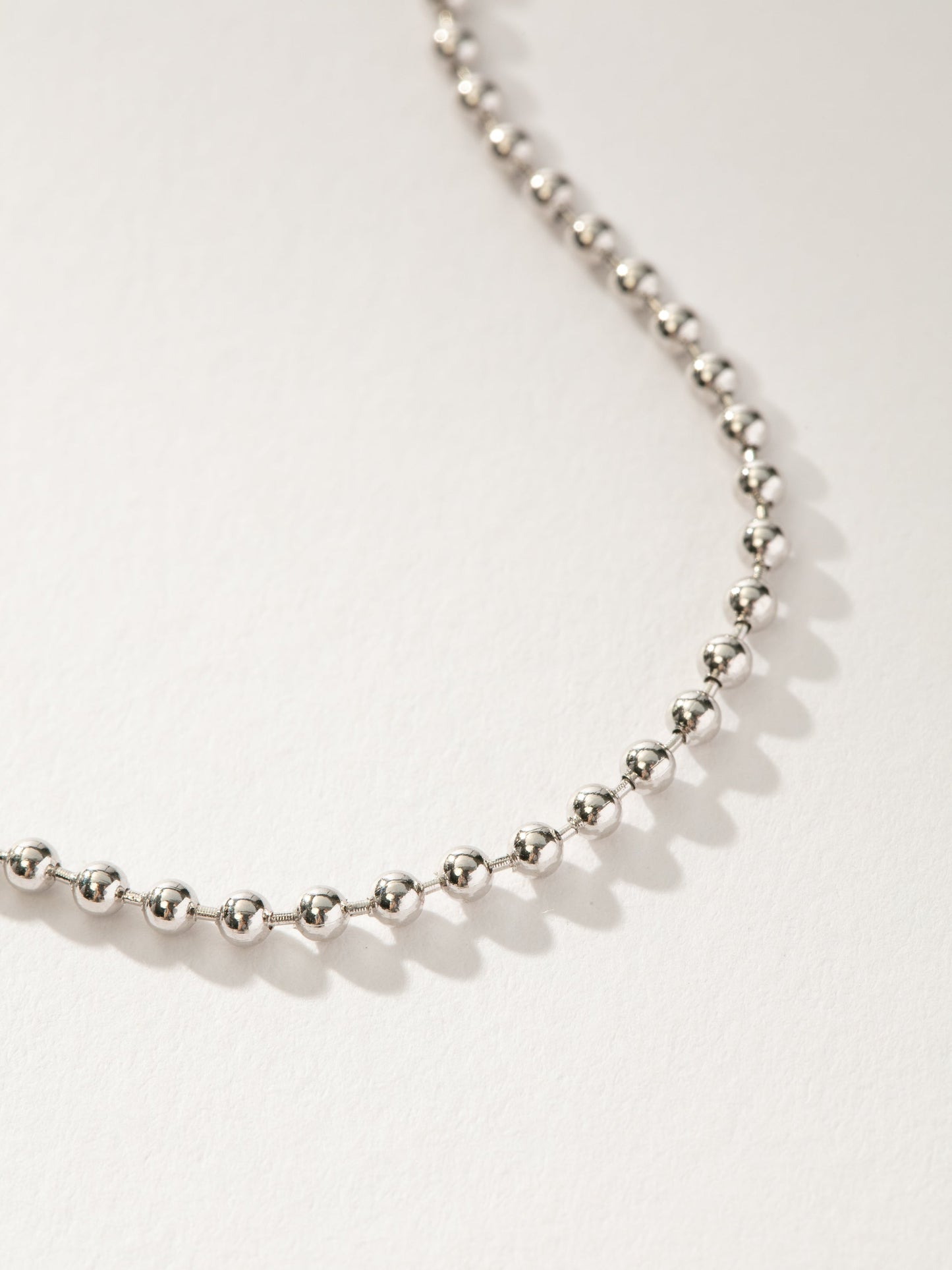 Collar de cadena de bolas simple