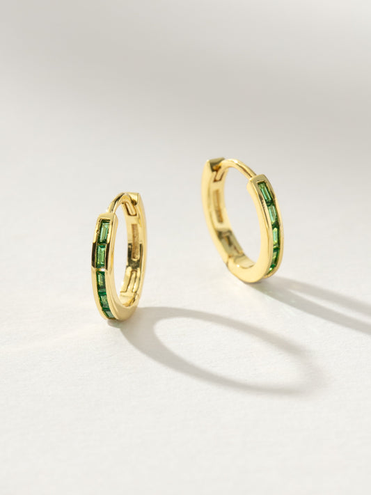 Pendientes Huggie "Green With Envy"