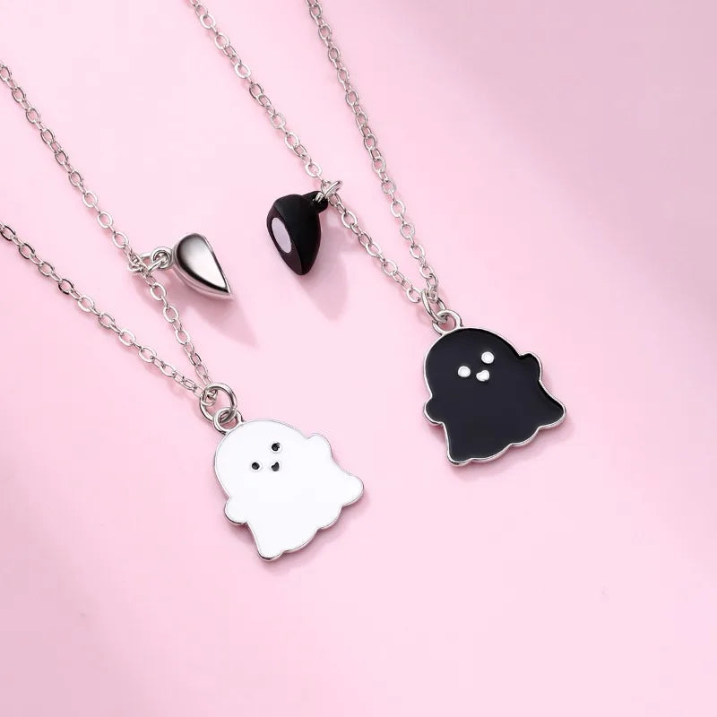 2Pcs/Set Cartoon Ghost Heart Pendant BFF Necklace - Touch Bling