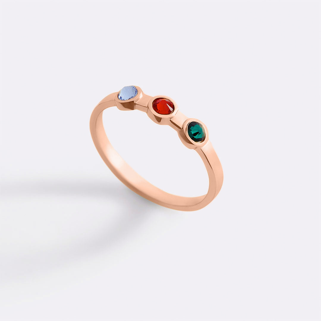 Zierlicher Ring mit 3 Geburtssteinen