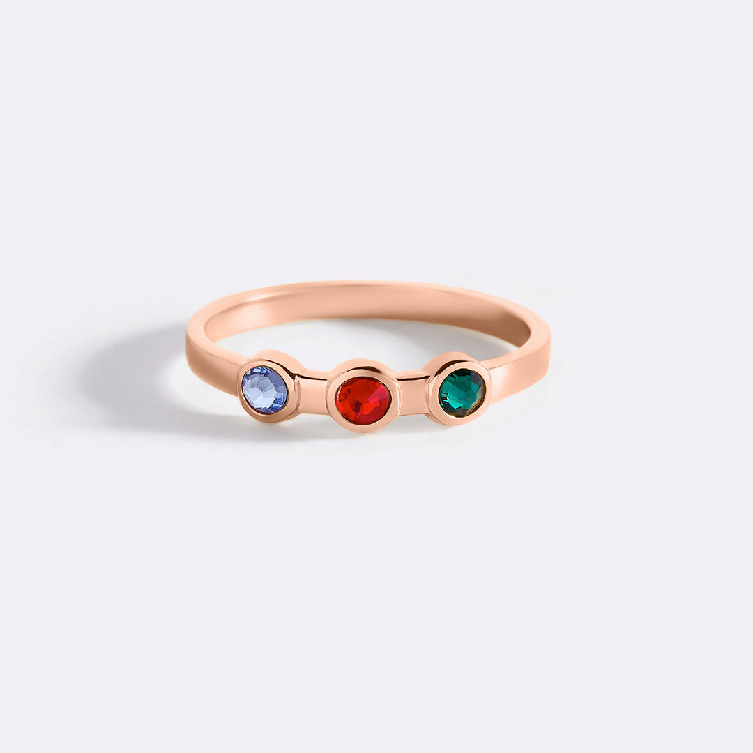 Zierlicher Ring mit 3 Geburtssteinen