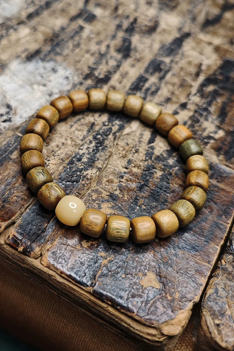 8mm Green Sandalwood Beads Wrist Meditation Bracelet