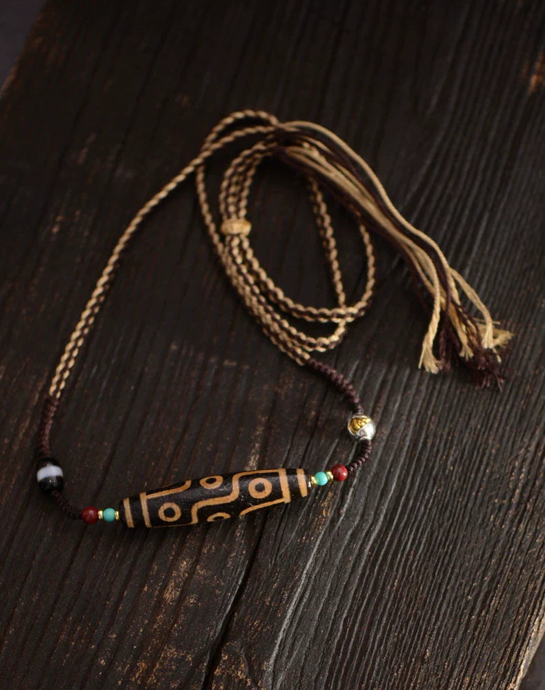 Handgewebte Halskette mit tibetischen Dzi-Perlen mit neunäugigen Dzi-Steinperlen