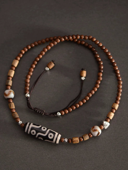 Charm Tibetische Dzi Perlen Handgefertigter Anhänger aus Sandelholz im westlichen Stil