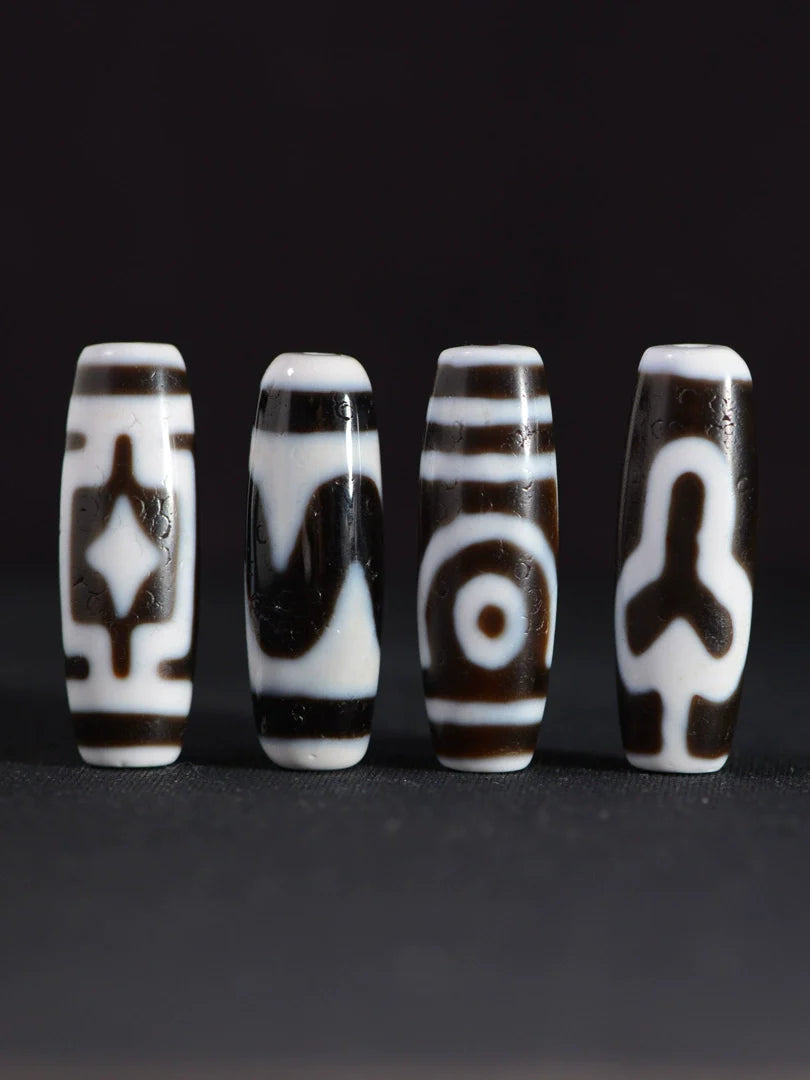 Black and White Dzi Bead Pendant Agate, Length 38mm and Width 13mm, Totem Random - Touch Bling