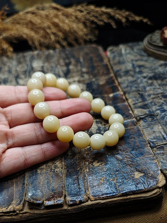 Handgefertigtes Perlenarmband für Ruhe und Stressabbau