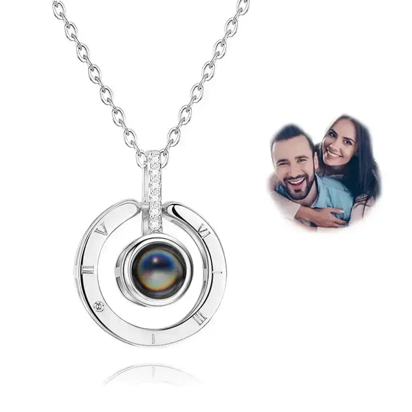 Regalo personalizado de San Valentín: collar, pulsera y llavero con foto proyectada.