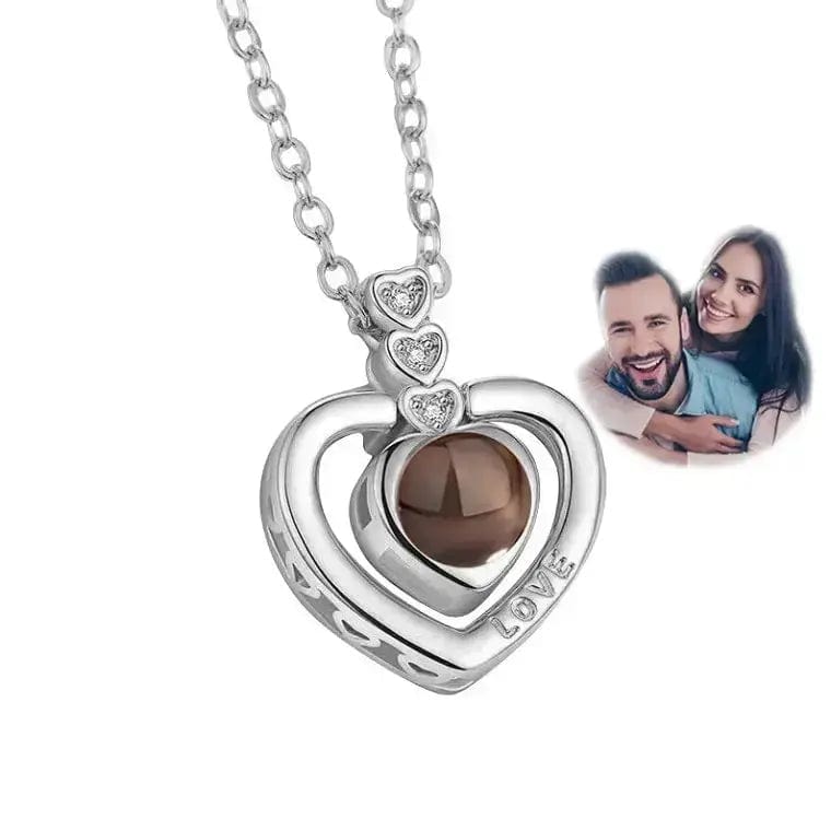 Regalo personalizado de San Valentín: collar, pulsera y llavero con foto proyectada.