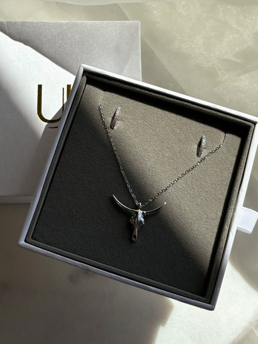 Conjunto de joyas de plata de ley con diseño de vaquera