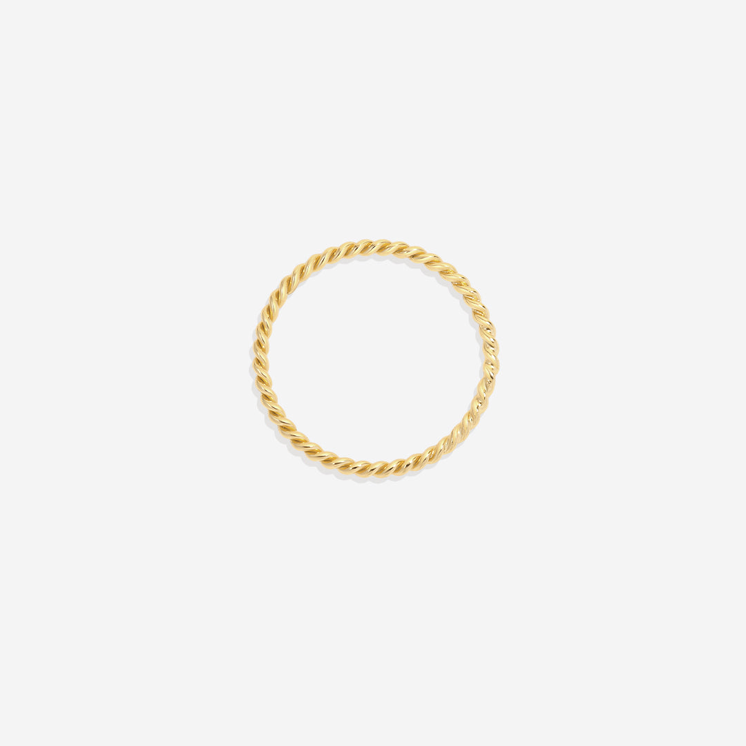 Zierlicher geflochtener Ring